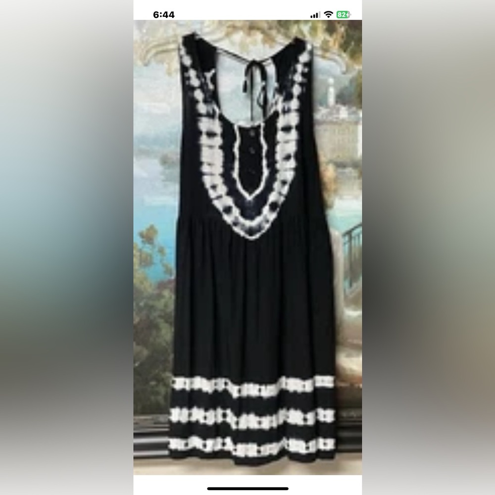 She + Sky Black and White Tie-Dye Bathing Suit Coverup